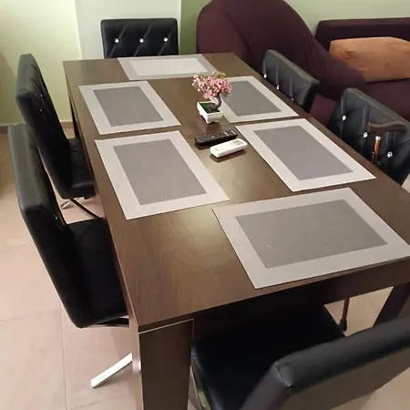 Stamopolu Klubnika Apartment *